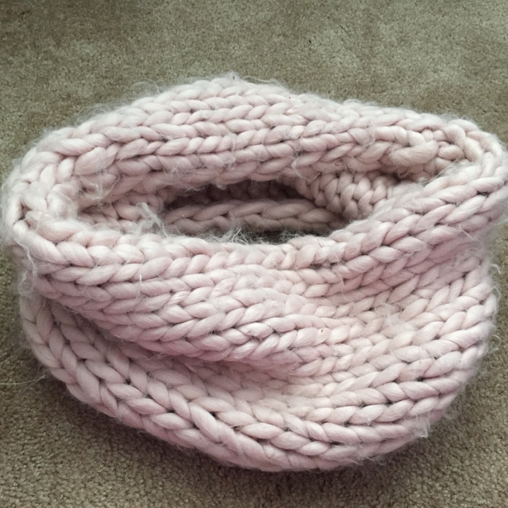 Knit scarf